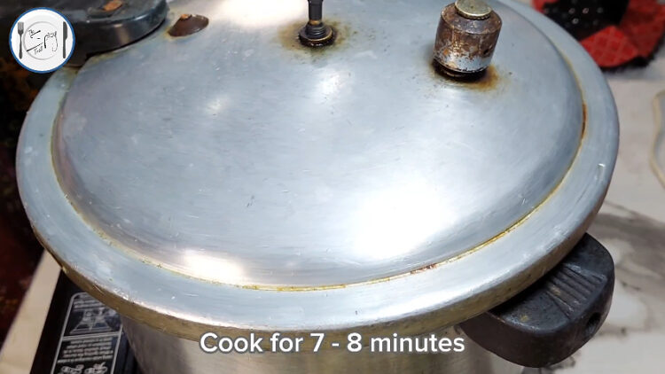 7th step of Chicken Broast in Pressure Cooker Recipe By The Spicy Trail Crispy Fried Chicken