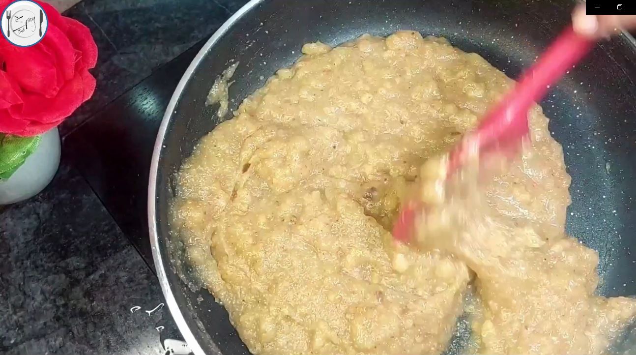 5th step of Baisan Aur Suji Ka Halwa