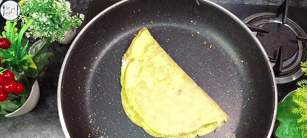 12th step of Fluffy Omelet