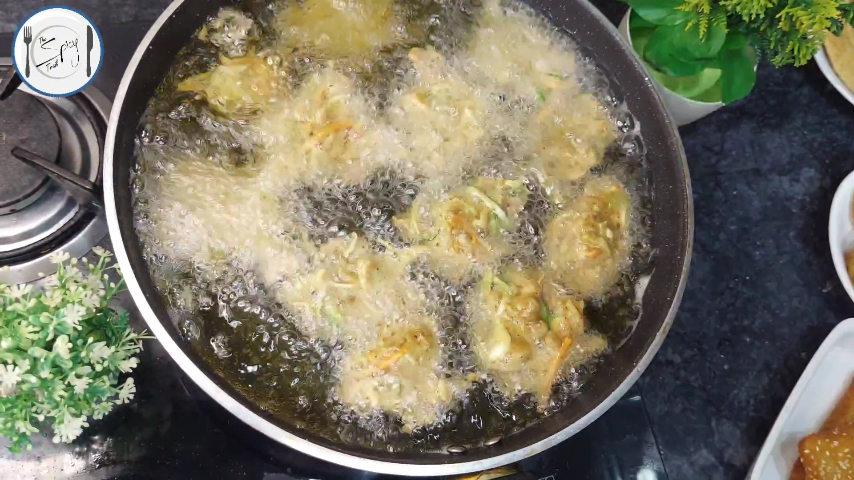 3rd step of Chinese Pakora Recipe By The Spicy Tra