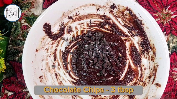 5th step of Easy Chocolate Chip Cookie Recipe By The Spicy Trail