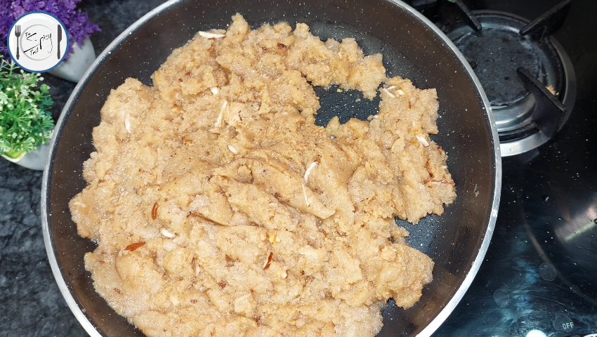 6th step of Suji Ka Halwa Recipe by The Spicy Trail