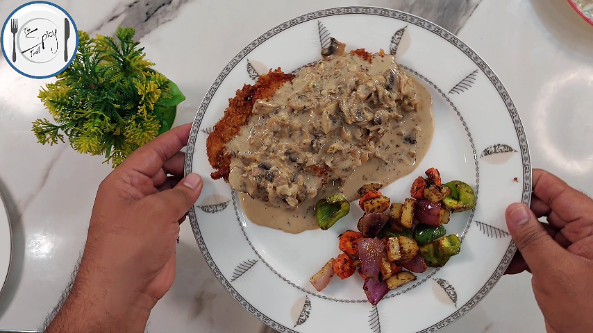 8th step of Chicken Fried Steak Recipe By The Spicy Trail With Creamy Mushroom Sauce