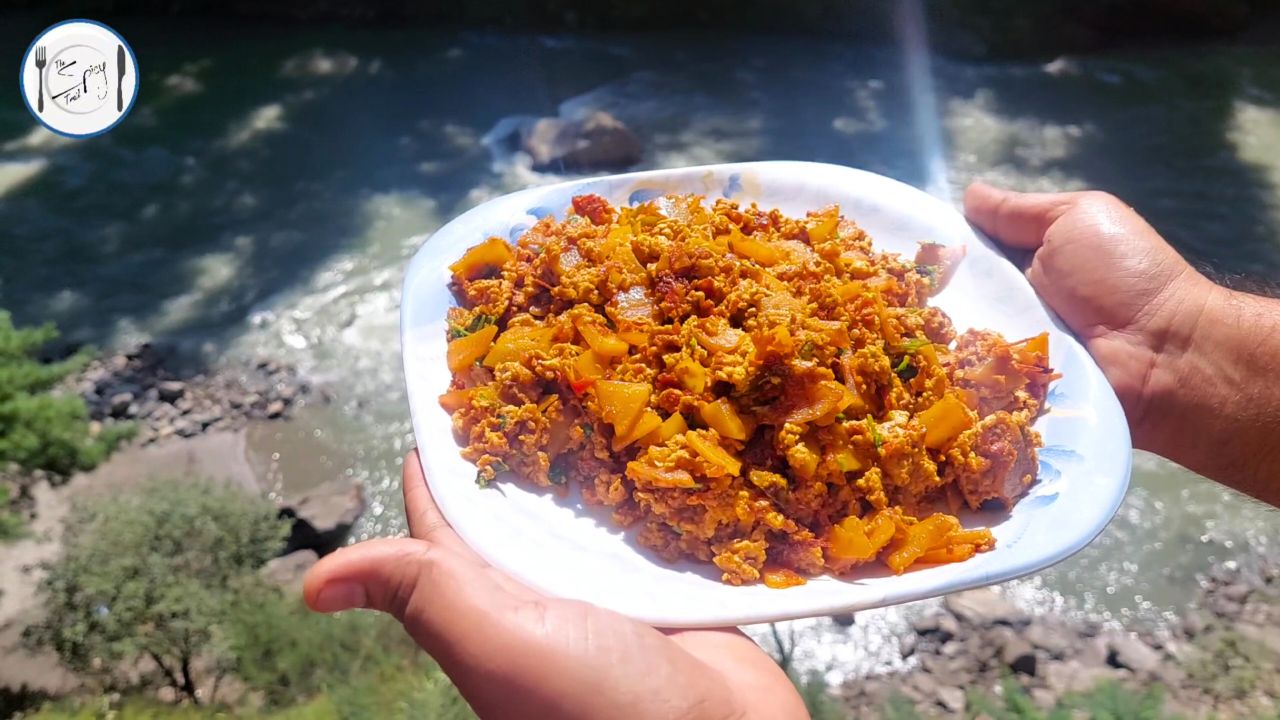 Aloo Anday Breakfast Recipe By The Spicy Trail Cooked at Dowarian, Kashmir Outdoor Cooking Travel Diaries 1.0