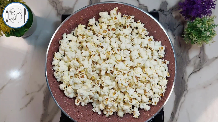 3rd step of Easy Popcorn Recipe By The Spicy Trail How To Make Popcorn At Home Street Food