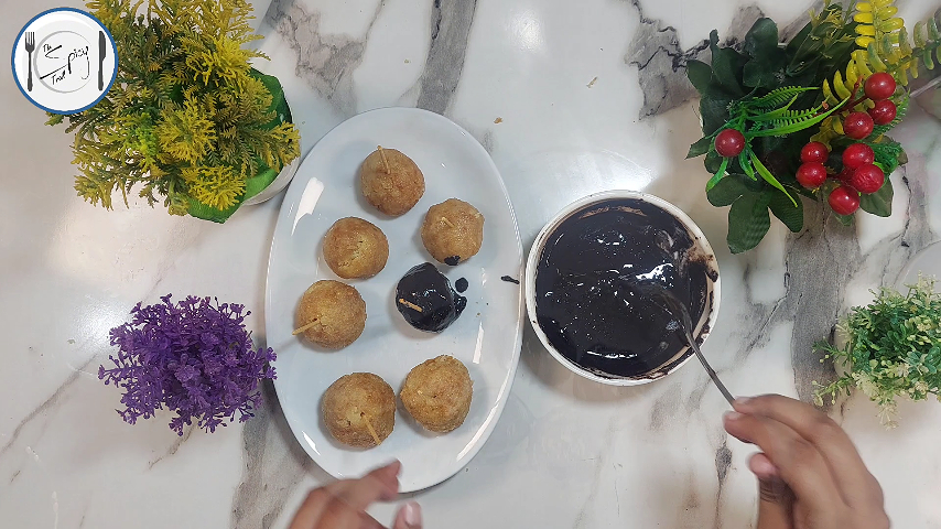 4th step of Chocolate Cake Pops Recipe By The Spicy Trail How To Make Cake Pops