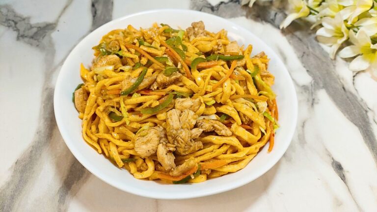 Street Style Chicken Chow Mein Recipe By The Spicy Trail