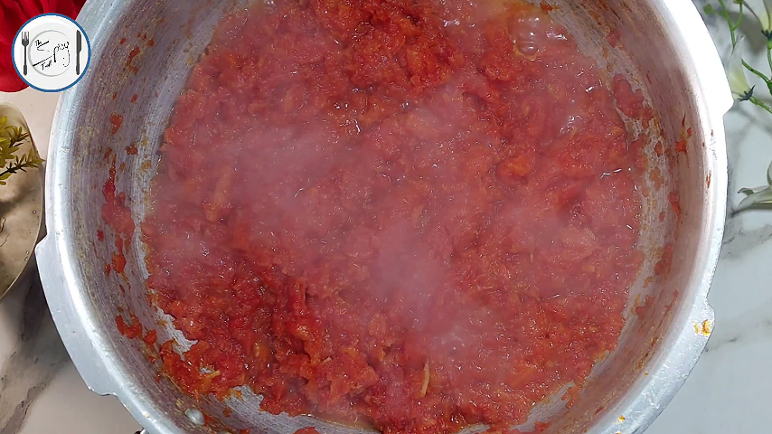 4th step of Quick and Easy Gajar Ka Halwa Recipe By The Spicy Trail Carrot Halwa In Pressure Cooker