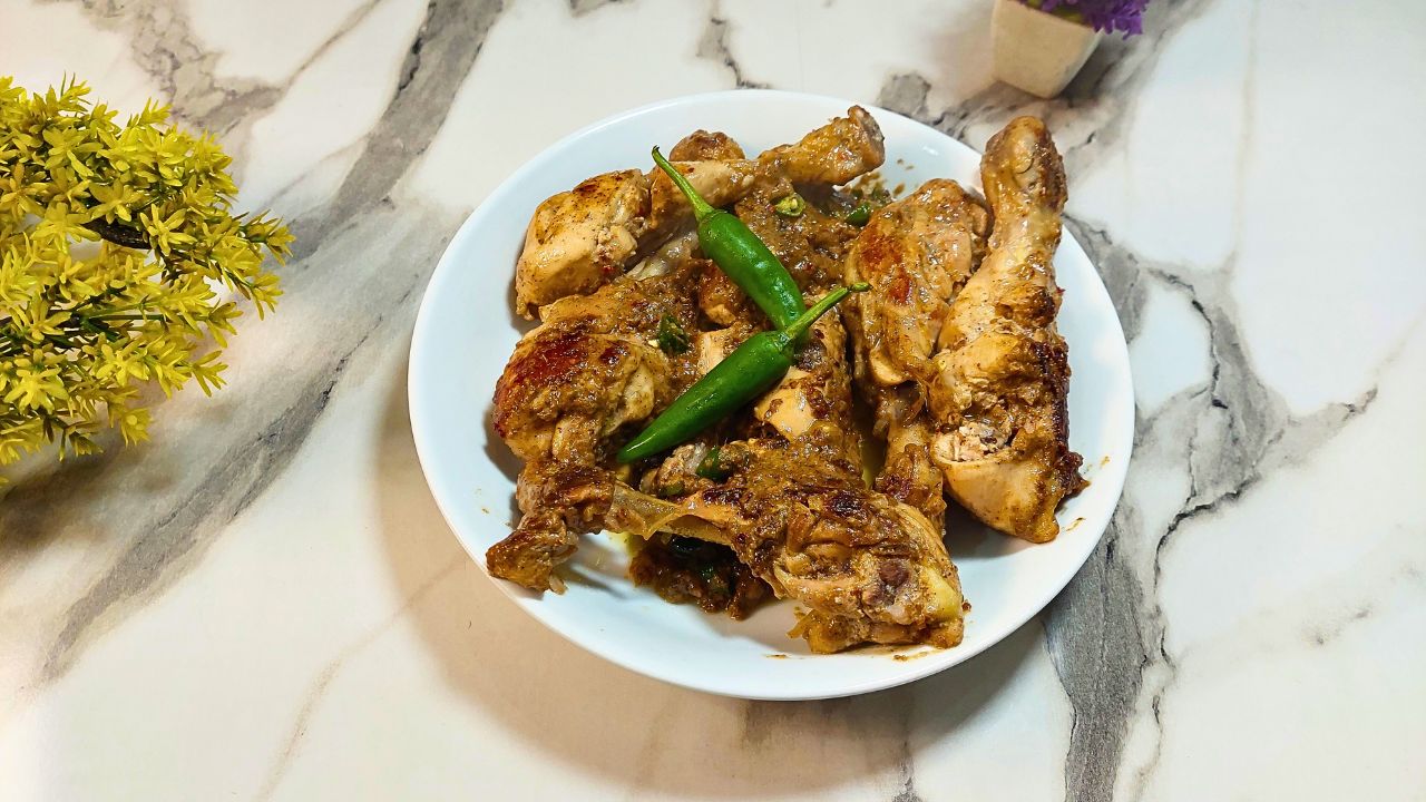 Featured Image of Tawa Chicken Recipe By The Spicy Trail Pan Grilled Drumsticks