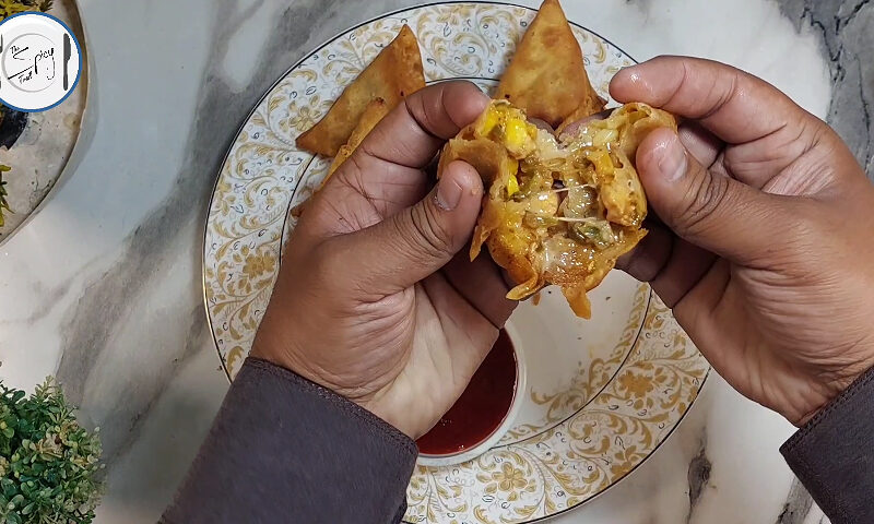 Chicken Pizza Samosa Recipe By The Spicy Trail | Ramadan Recipes Series | Iftar Recipes